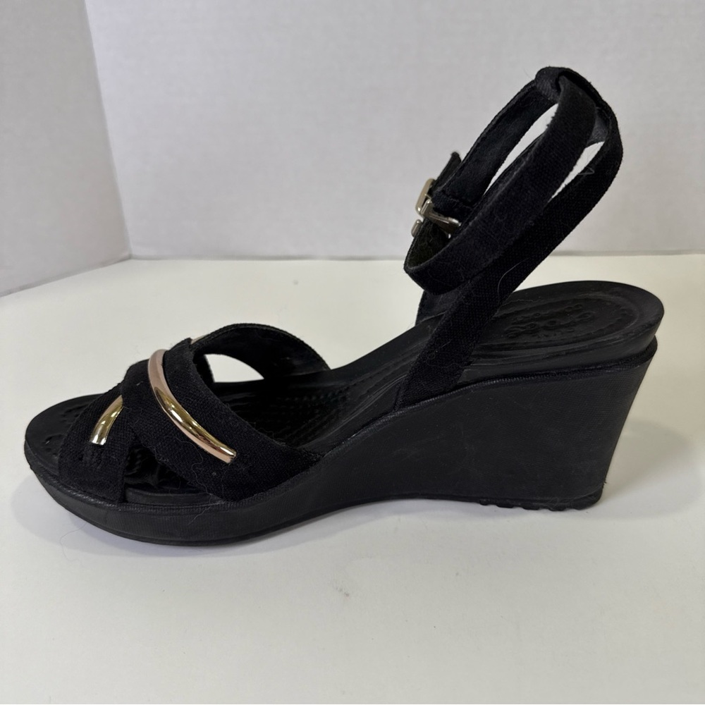 Crocs Women Size 6 Leigh II Metalblock Cross-Strap Ankle Wedge Sandals Black - Picture 3 of 11
